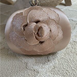 Elegant Floral Clutch
